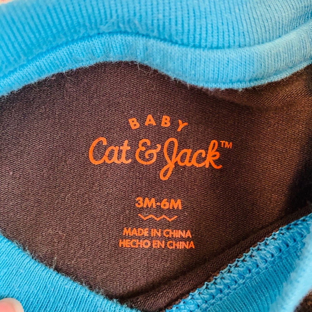 2 baby rompers - Picture 2 of 6